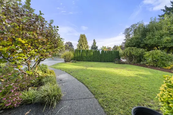 1155 Tatlow Avenue, North Vancouver For Sale - image 37