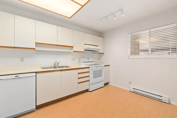 912 Roche Point Drive, North Vancouver For Sale - image 12