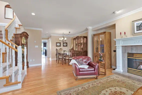 326 East 12th Street, North Vancouver For Sale - image 4