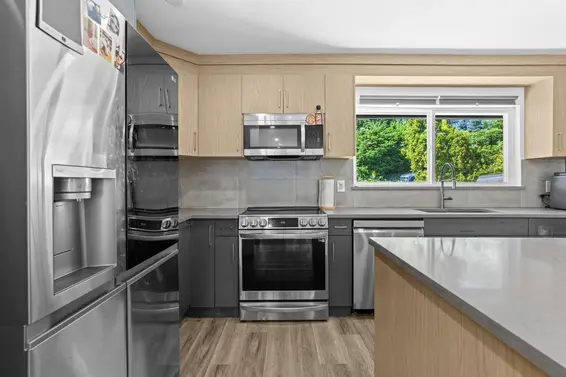 104 Bonnymuir Drive, West Vancouver For Sale - image 12