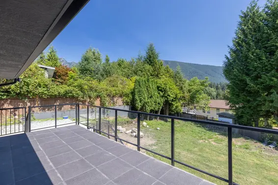 104 Bonnymuir Drive, West Vancouver For Sale - image 15
