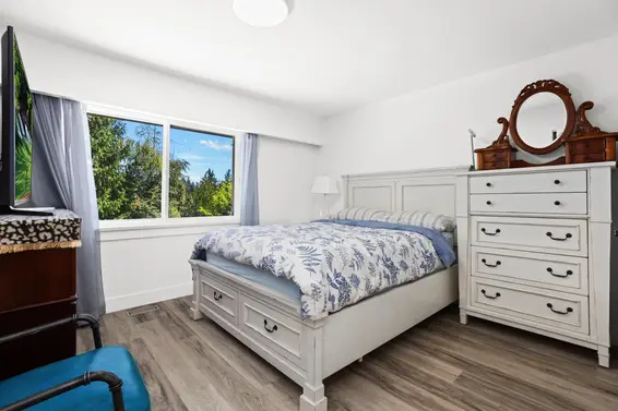 104 Bonnymuir Drive, West Vancouver For Sale - image 16