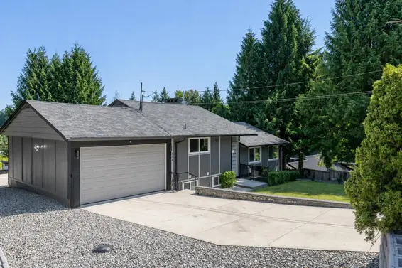 104 Bonnymuir Drive, West Vancouver For Sale - image 2