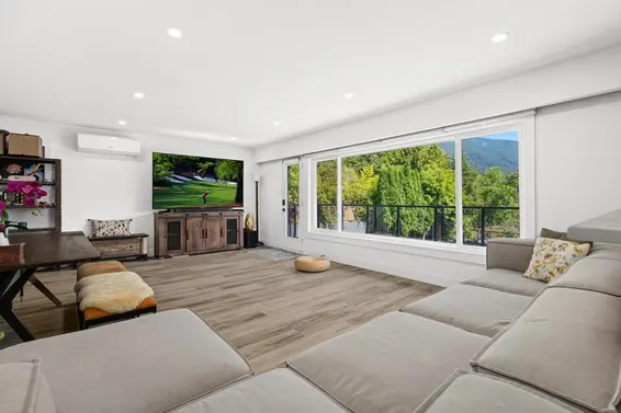 104 Bonnymuir Drive, West Vancouver For Sale - image 4
