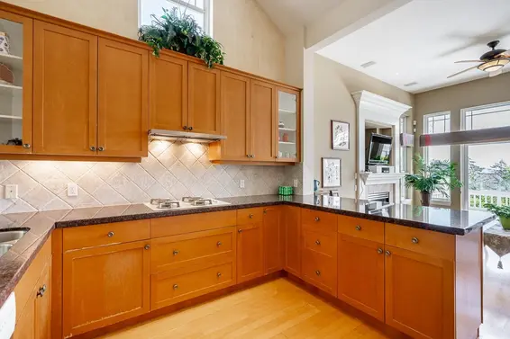 4918 Edendale Lane, West Vancouver For Sale - image 13