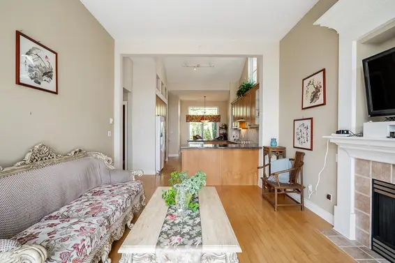 4918 Edendale Lane, West Vancouver For Sale - image 8