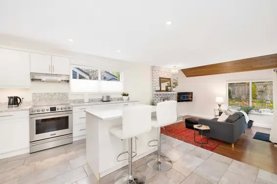 5562 Swordfern Place, North Vancouver For Sale - image 11