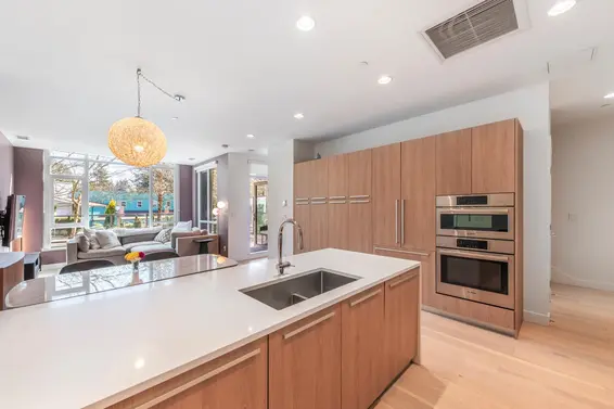 2765 Mountain Highway, North Vancouver For Sale - image 10