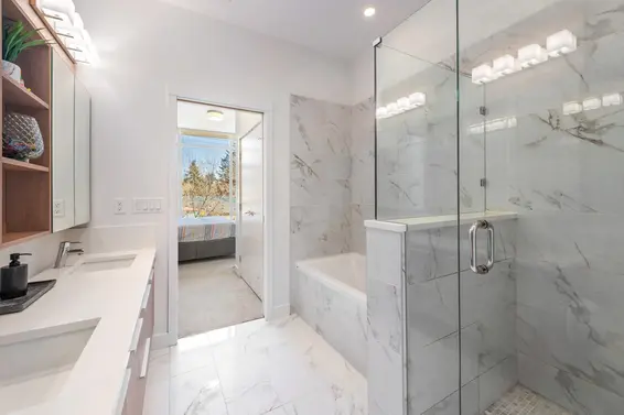 2765 Mountain Highway, North Vancouver For Sale - image 24