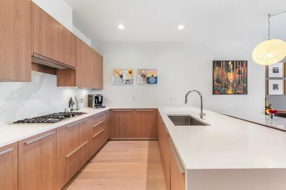 2765 Mountain Highway, North Vancouver For Sale - image 7