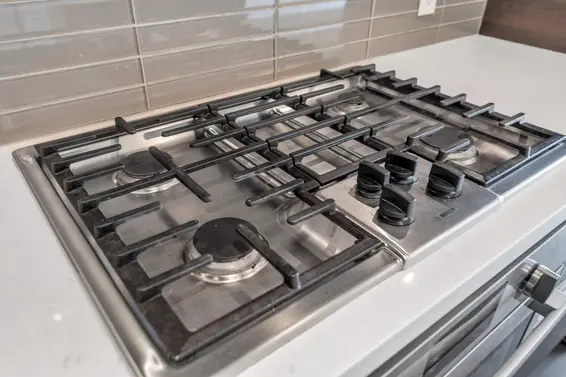 601 1550 Fern Street, North Vancouver For Sale - image 10