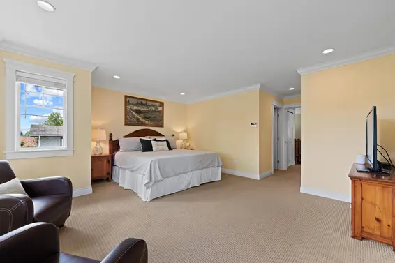 749 East 10th Street, North Vancouver For Sale - image 17