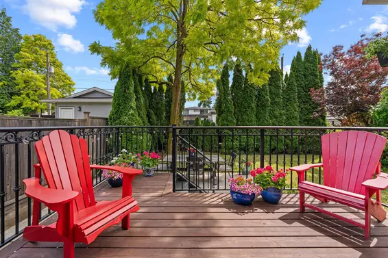 749 East 10th Street, North Vancouver For Sale - image 2