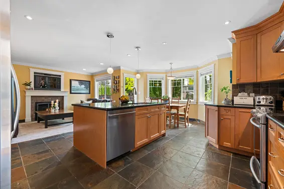 749 East 10th Street, North Vancouver For Sale - image 5