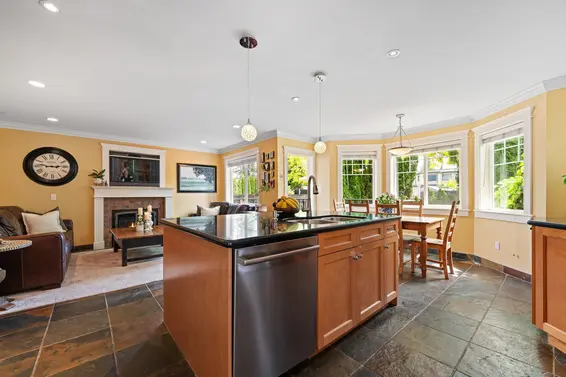 749 East 10th Street, North Vancouver For Sale - image 8