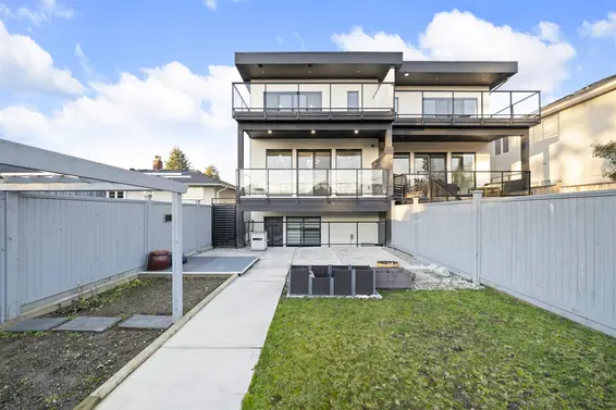 253 West 18th Street, North Vancouver For Sale - image 25