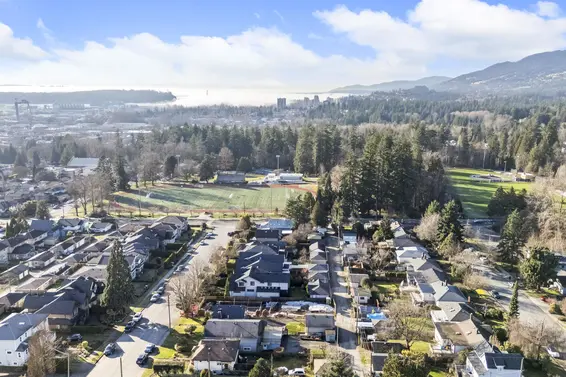 253 West 18th Street, North Vancouver For Sale - image 28