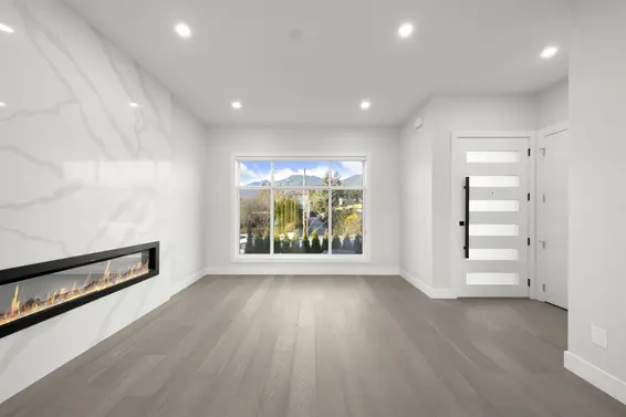 253 West 18th Street, North Vancouver For Sale - image 3