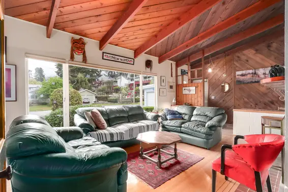 957 Essex Road, North Vancouver For Sale - image 3