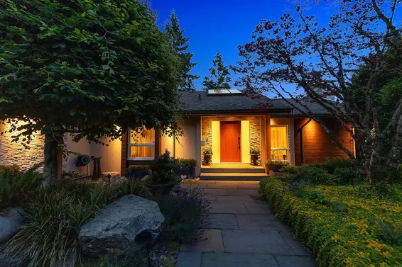 3706 Southridge Place, West Vancouver For Sale - image 12