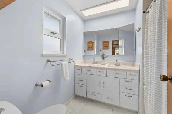 2142 St. Andrews Avenue, North Vancouver For Sale - image 22