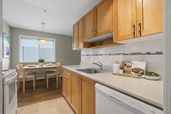 303 357 East 2nd Street, North Vancouver For Sale - image 6