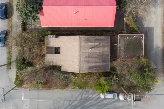 2305 Western Avenue, North Vancouver For Sale - image 2
