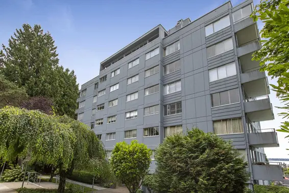 102 1730 Duchess Avenue, West Vancouver