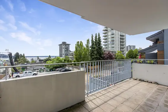 102 1730 Duchess Avenue, West Vancouver For Sale - image 4