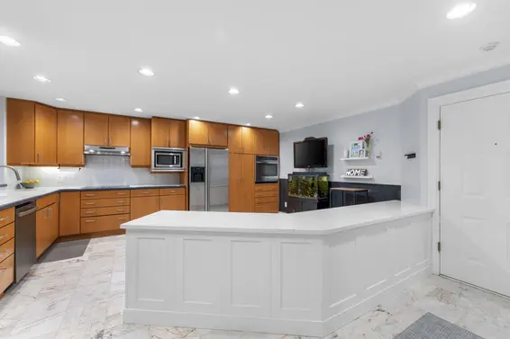 102 1500 Ostler Court, North Vancouver For Sale - image 9