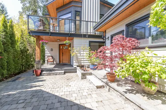 5585 Indian River Drive, North Vancouver