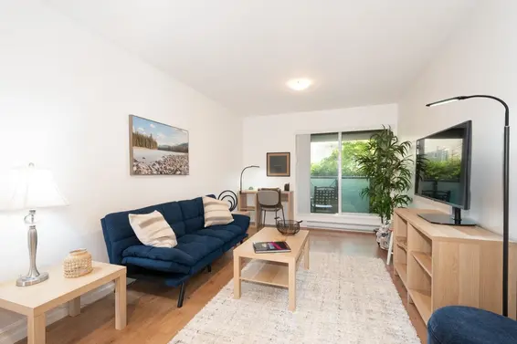 214 140 East 4th Street, North Vancouver