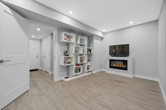 4684 Capilano Road, North Vancouver For Sale - image 29