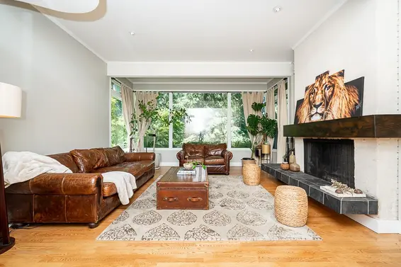 3841 Bayridge Avenue, West Vancouver For Sale - image 1