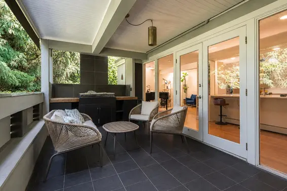 3841 Bayridge Avenue, West Vancouver For Sale - image 17