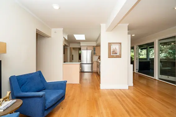 3841 Bayridge Avenue, West Vancouver For Sale - image 19