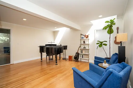 3841 Bayridge Avenue, West Vancouver For Sale - image 20