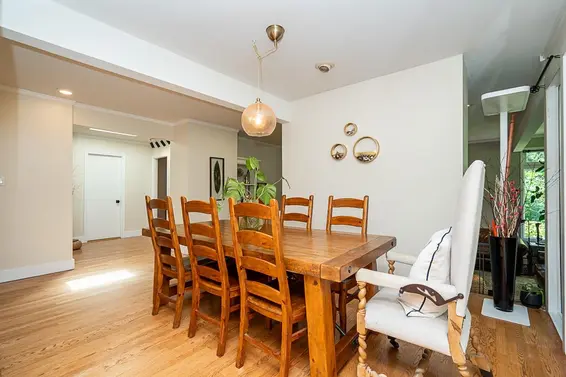 3841 Bayridge Avenue, West Vancouver For Sale - image 21