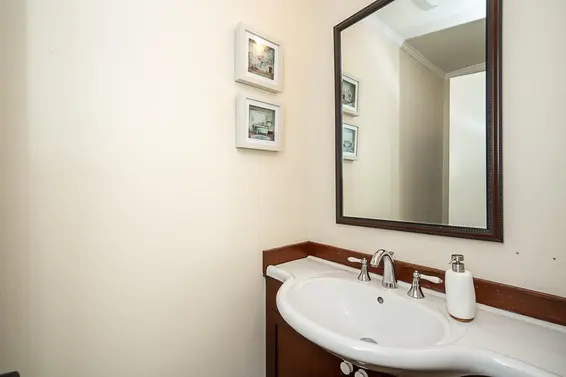 3841 Bayridge Avenue, West Vancouver For Sale - image 30