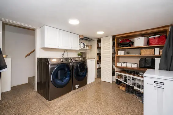 3841 Bayridge Avenue, West Vancouver For Sale - image 31
