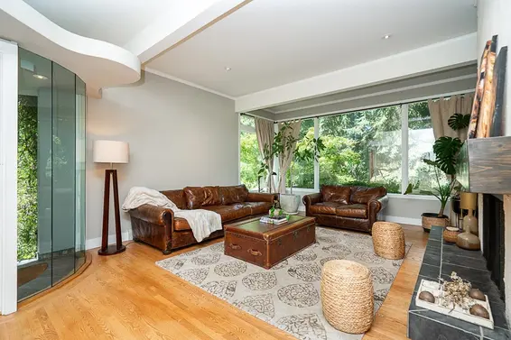 3841 Bayridge Avenue, West Vancouver For Sale - image 5