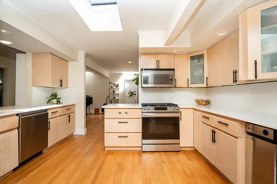 3841 Bayridge Avenue, West Vancouver For Sale - image 6