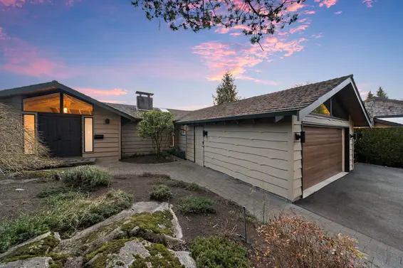 4570 Woodgreen Court, West Vancouver For Sale - image 16