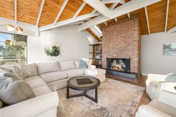 4570 Woodgreen Court, West Vancouver For Sale - image 21