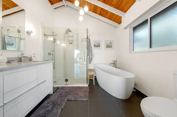 4570 Woodgreen Court, West Vancouver For Sale - image 33