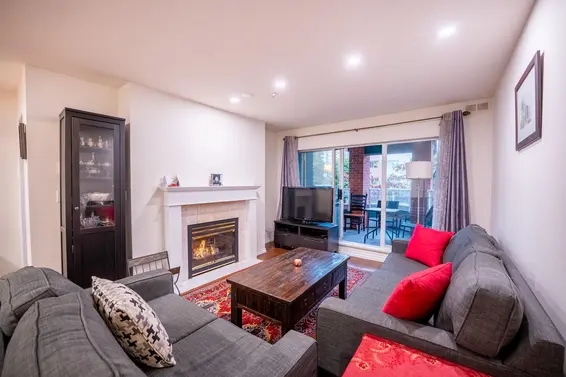 207 128 West 8th Street, North Vancouver For Sale - image 2