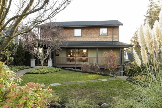 651 East 6Th Street, North Vancouver