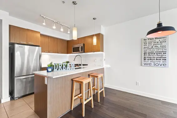 303 1330 Marine Drive, North Vancouver For Sale - image 10