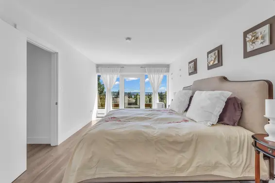 1555 Lawson Avenue, West Vancouver For Sale - image 13