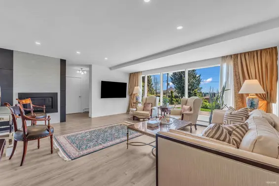 1555 Lawson Avenue, West Vancouver For Sale - image 3